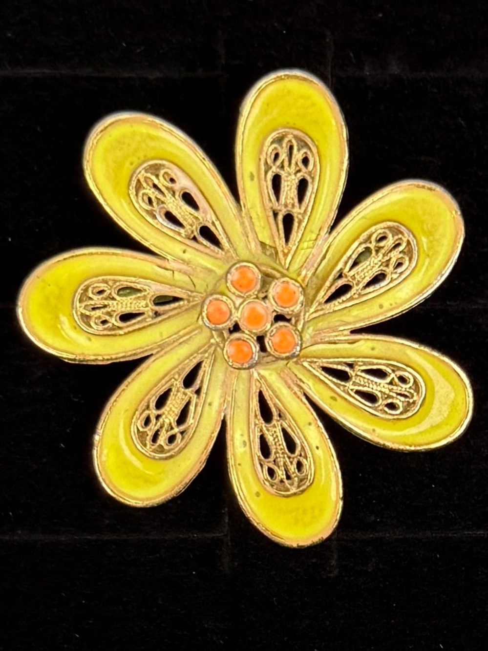 Vintage Yellow Enamel Daisy Flower Brooch Gold Tone Filigree